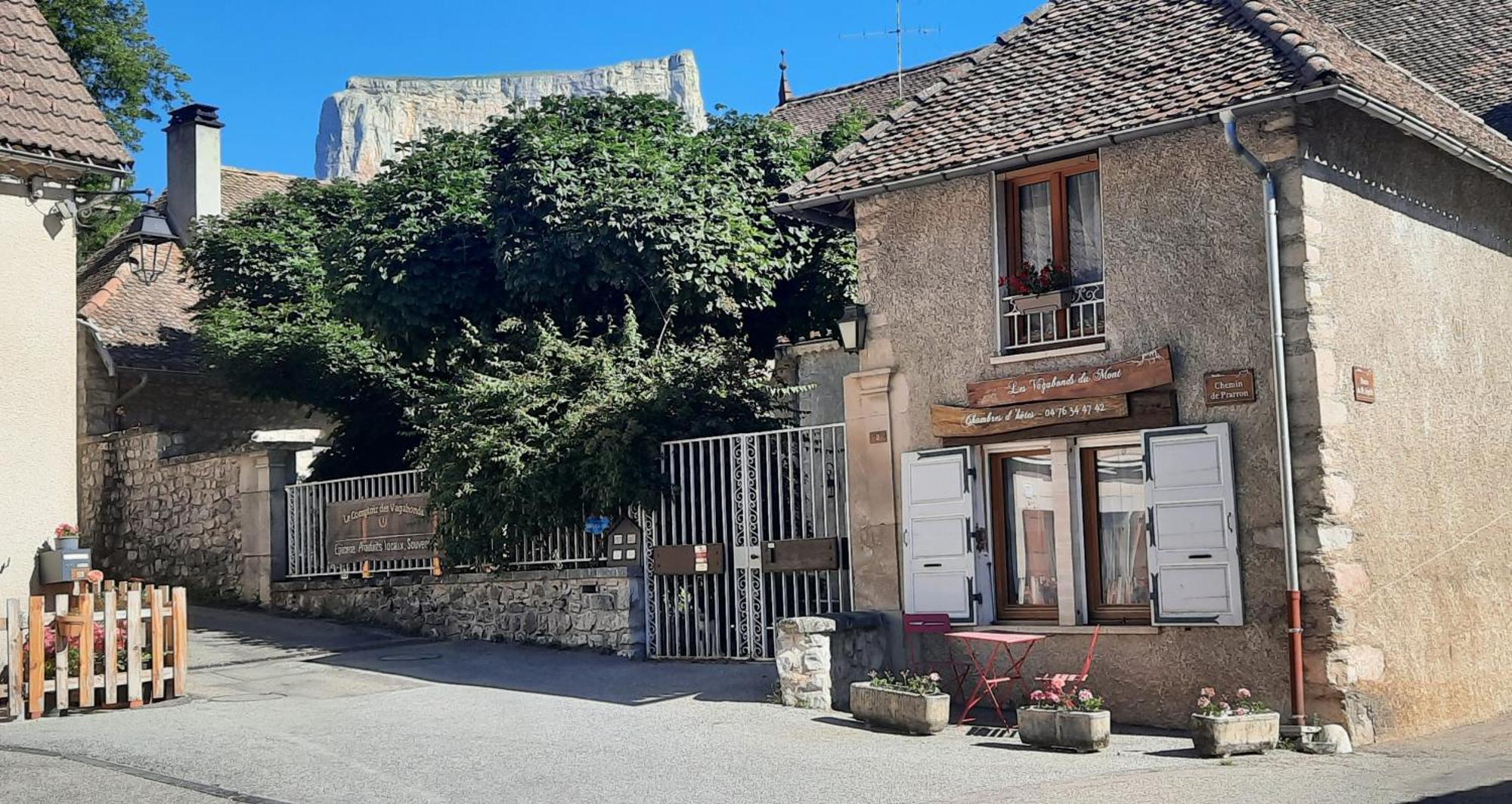 לינה וארוחת בוקר Chichilianne Les Vagabonds Du Mont מראה חיצוני תמונה
